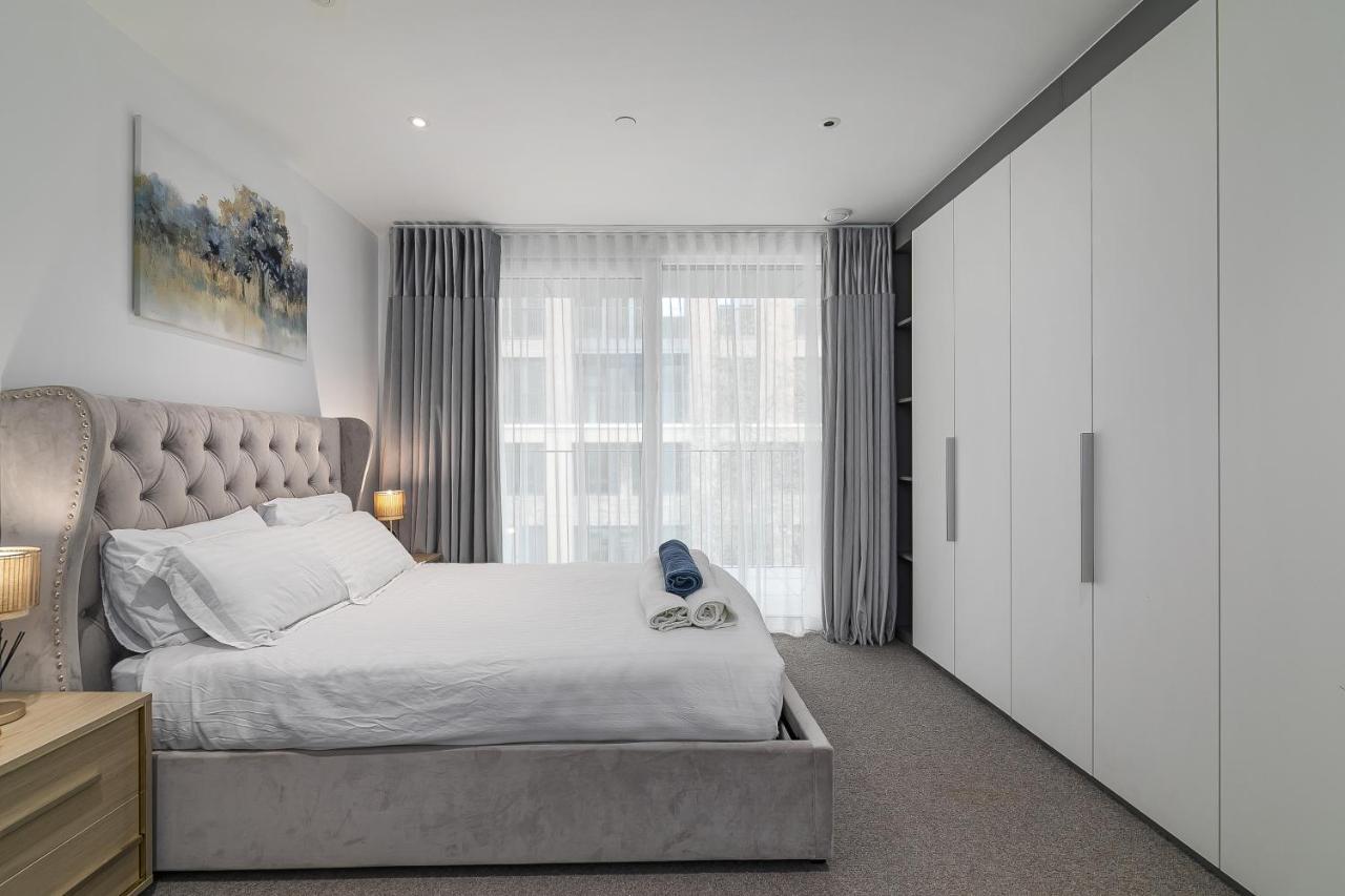 Luxury Spacious Flat With Communal Gardens And Parking 런던 외부 사진